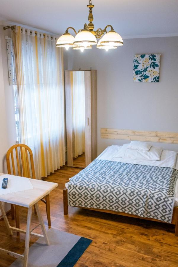 Pokoje Goscinne U Meresa Zywiec Ngoại thất bức ảnh